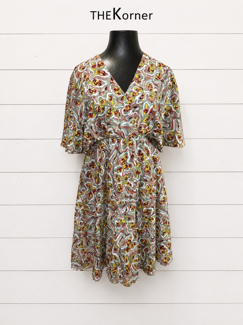 THE KORNER – Floral Wrap Dress size S